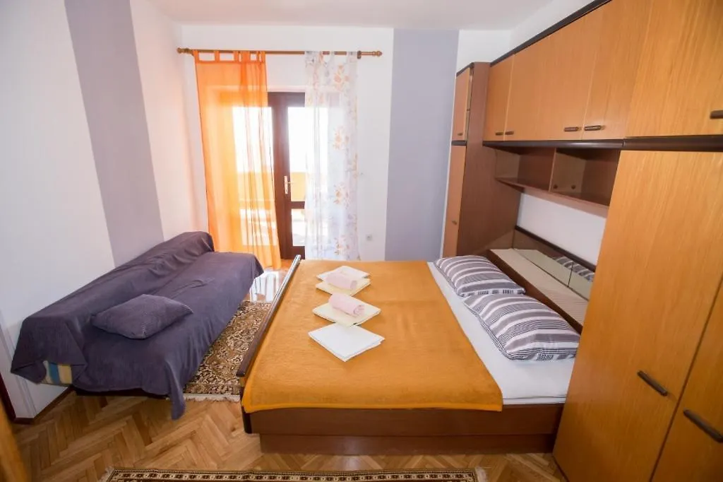Apartments Lopar 178