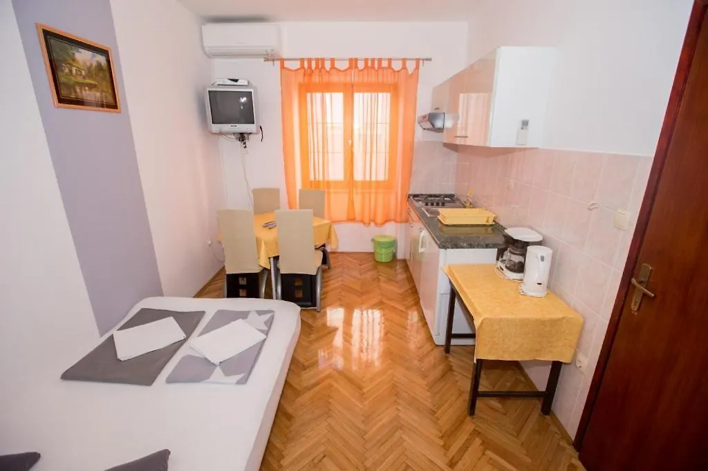 Apartments Lopar 178 Croatia